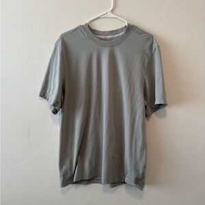 Lululemon license to trail short sleeve shirt